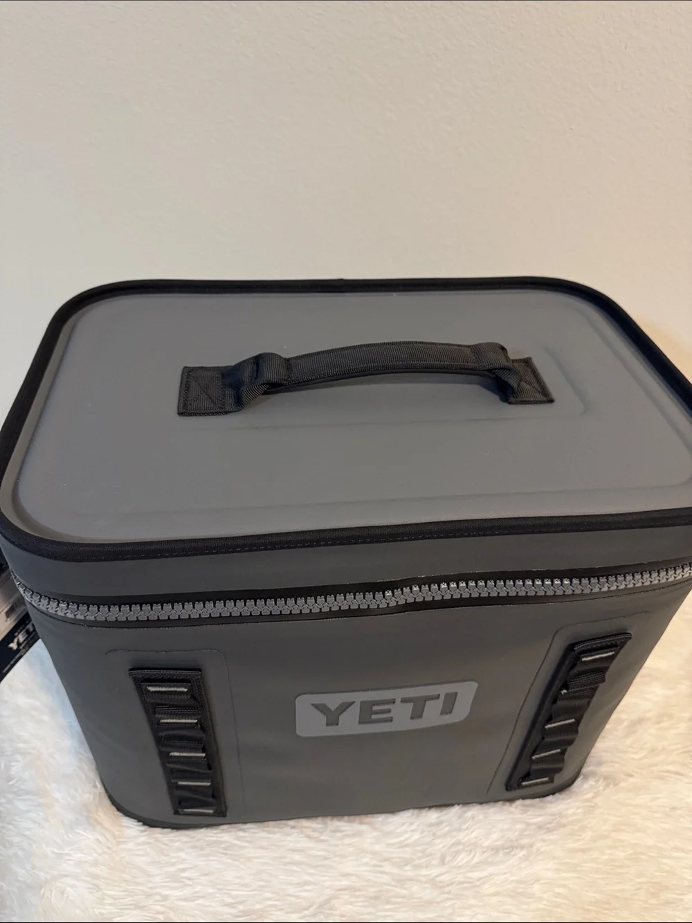 YETI Hopper Flip 18 Portable Soft Cooler - Charcoal